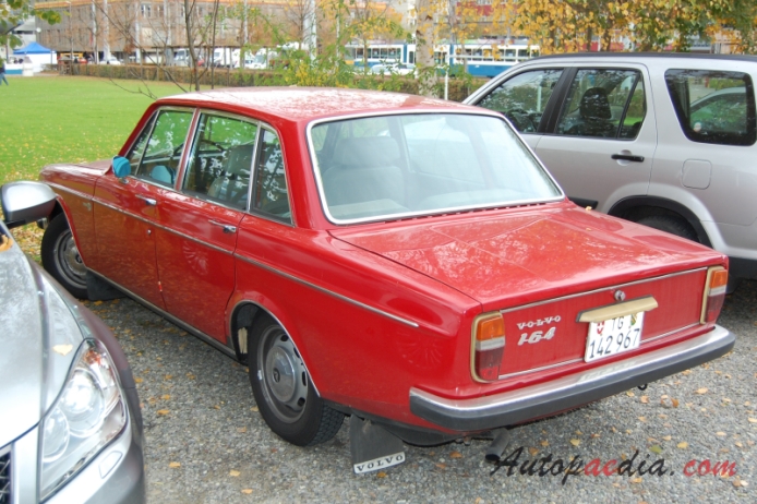 Volvo 164 1968-1975 (1968-1973 sedan 4d),  left rear view