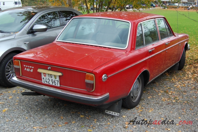 Volvo 164 1968-1975 (1968-1973 sedan 4d), right rear view