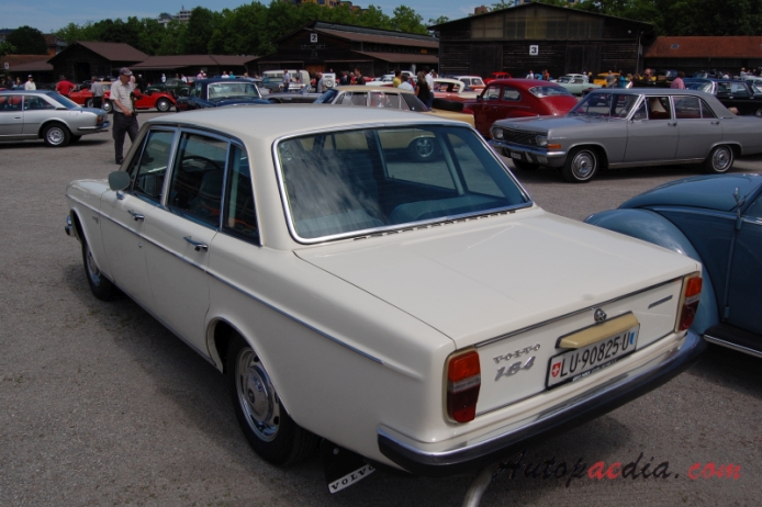 Volvo 164 1968-1975 (1968-1973 sedan 4d),  left rear view
