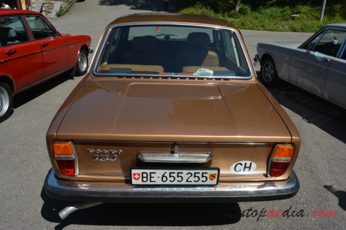 Volvo 164 1968-1975 (1968-1973 sedan 4d), rear view