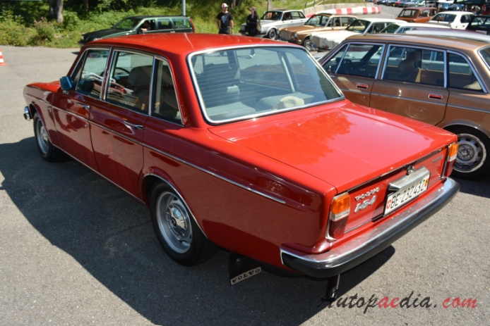 Volvo 164 1968-1975 (1969 sedan 4d),  left rear view