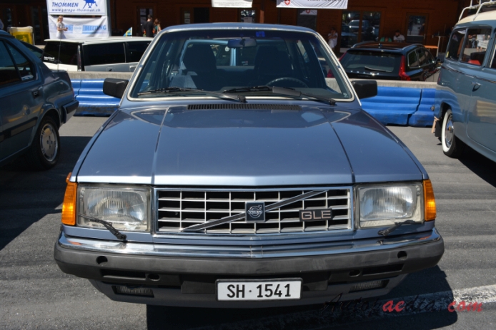 Volvo 300 series 1976-1991 (1981-1985 sedan 4d), front view