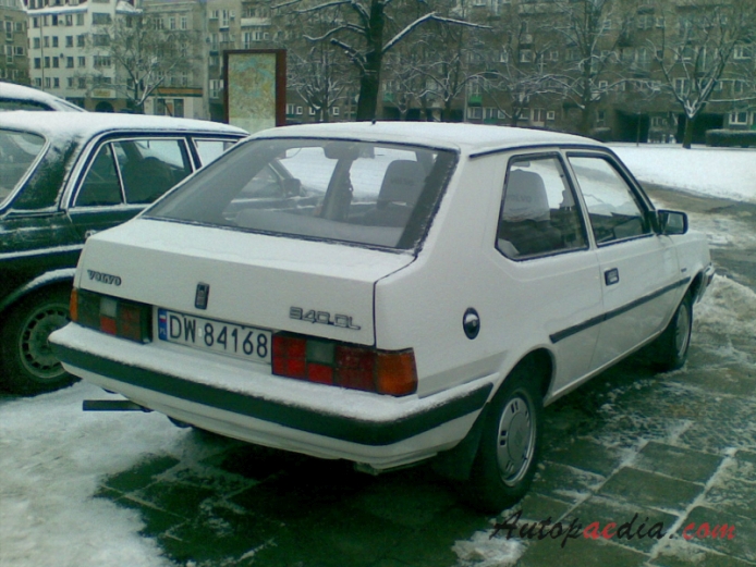 Volvo 300 series 1976-1991 (1985-1991 340 hatchback 3d), prawy tył
