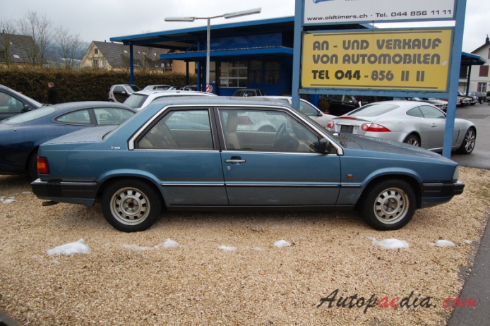 Volvo 700 series 1982-1993 (1987 780 Bertone Coupé 2d), right side view