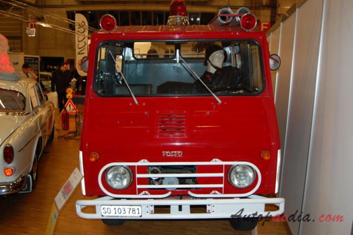 Volvo Laplander L3314 1961-1970 (1966 Volvo L 3314 PU 4x4 fire engine), front view