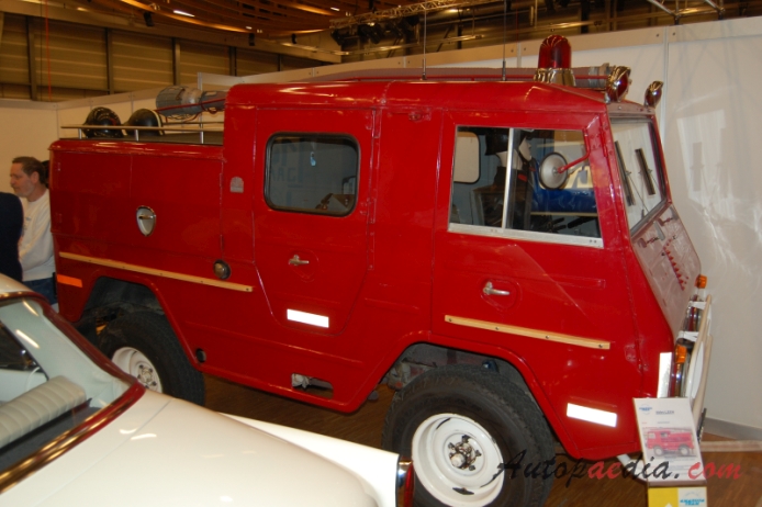 Volvo Laplander L3314 1961-1970 (1966 Volvo L 3314 PU 4x4 wóz strażacki), prawy bok