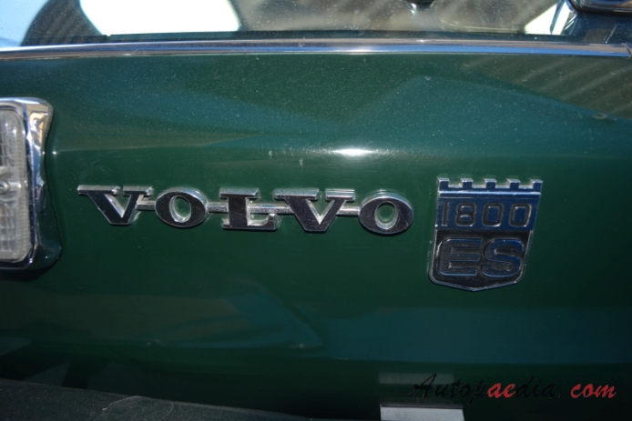 Volvo P1800 1961-1973 (1972 ES sport estate 3d), rear emblem  