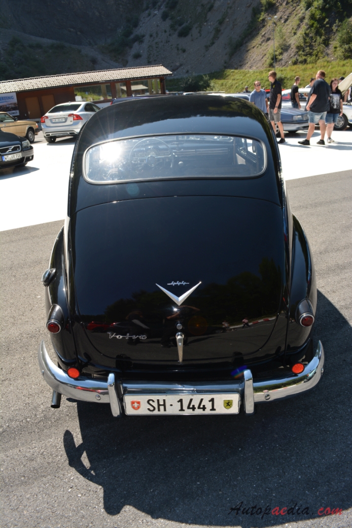Volvo PV444 1947-1958 (1957-1958 Volvo PV444L), rear view