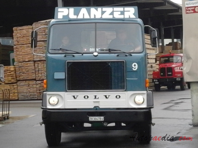 Volvo F88 1965-1977 (1973-1977 Planzer semi truck 4x2), front view