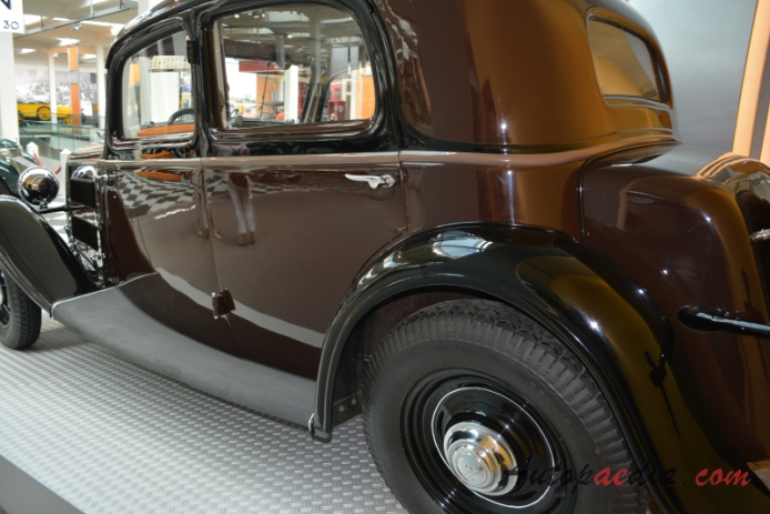 Wanderer W21 1933-1935 (1933 Reuter saloon 4d),  left rear view