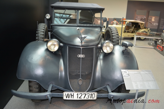 Wanderer W23 1938-1941 (1940 Wanderer W23 S KFZ12 4x2 off-road pojazd wojskowy), przód