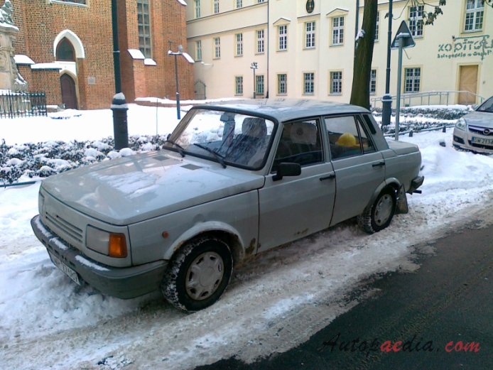 Wartburg 1.3 1988-1991 (sedan 4d), lewy przód