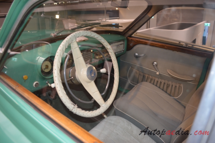 Wartburg 311 1955-1965 (1961 311-108 Wartburg luxury saloon 4d), wnętrze