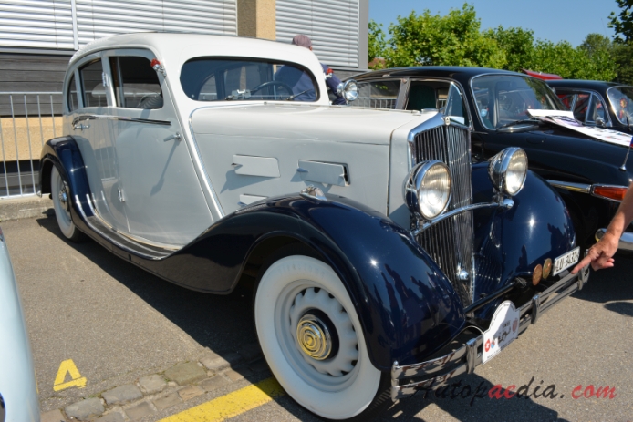 Wikov typ 40 1933-1937 (1934 serie 8 limousine Stantard 4d), right front view