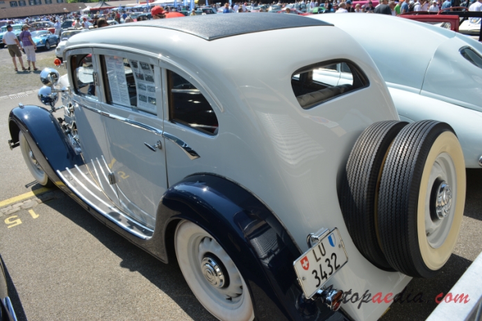 Wikov typ 40 1933-1937 (1934 serie 8 limousine Stantard 4d),  left rear view