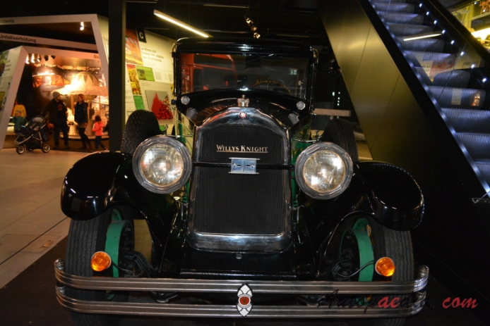 Willys-Knight 1914-1933 (nieznany model), przód