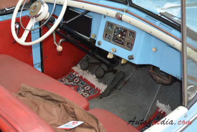 Willys-Overland Jeepster 1948-1950 (VJ), wnętrze