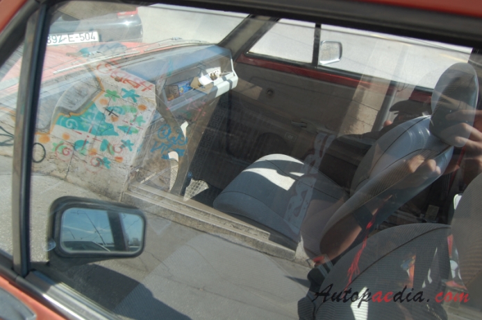 Yugo Koral 1980-2008 (1986-2000 hatchback 3d), interior