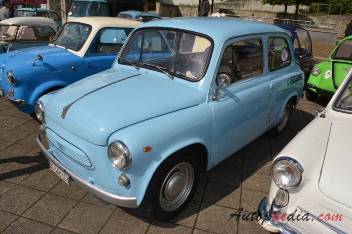 ZAZ 956A 1962-1969 (1965 sedan 2d), left front view