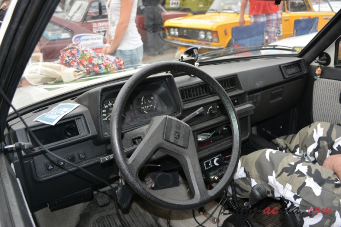 ZAZ Tavria 1. generacja 1987-1997 (hatchback 3d), wnętrze