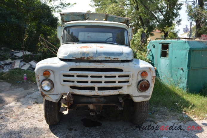 ZIL 130 1962-1992 (dump truck), front view