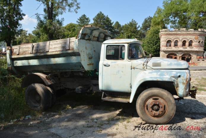 ZIL 130 1962-1992 (dump truck), right side view
