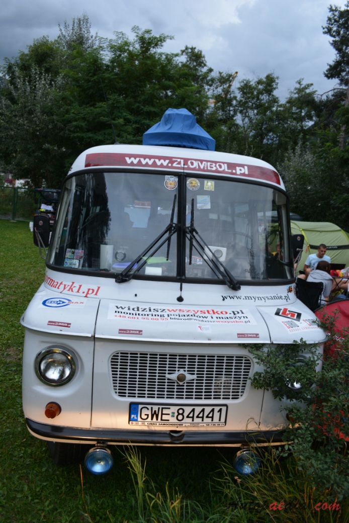 Nysa 522 1975-1994 (1989 ambulans), front view