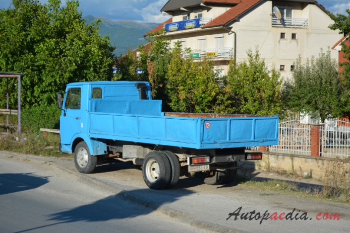 Zastava Zeta 1977-2012 (1977-2004 flatbed truck),  left rear view